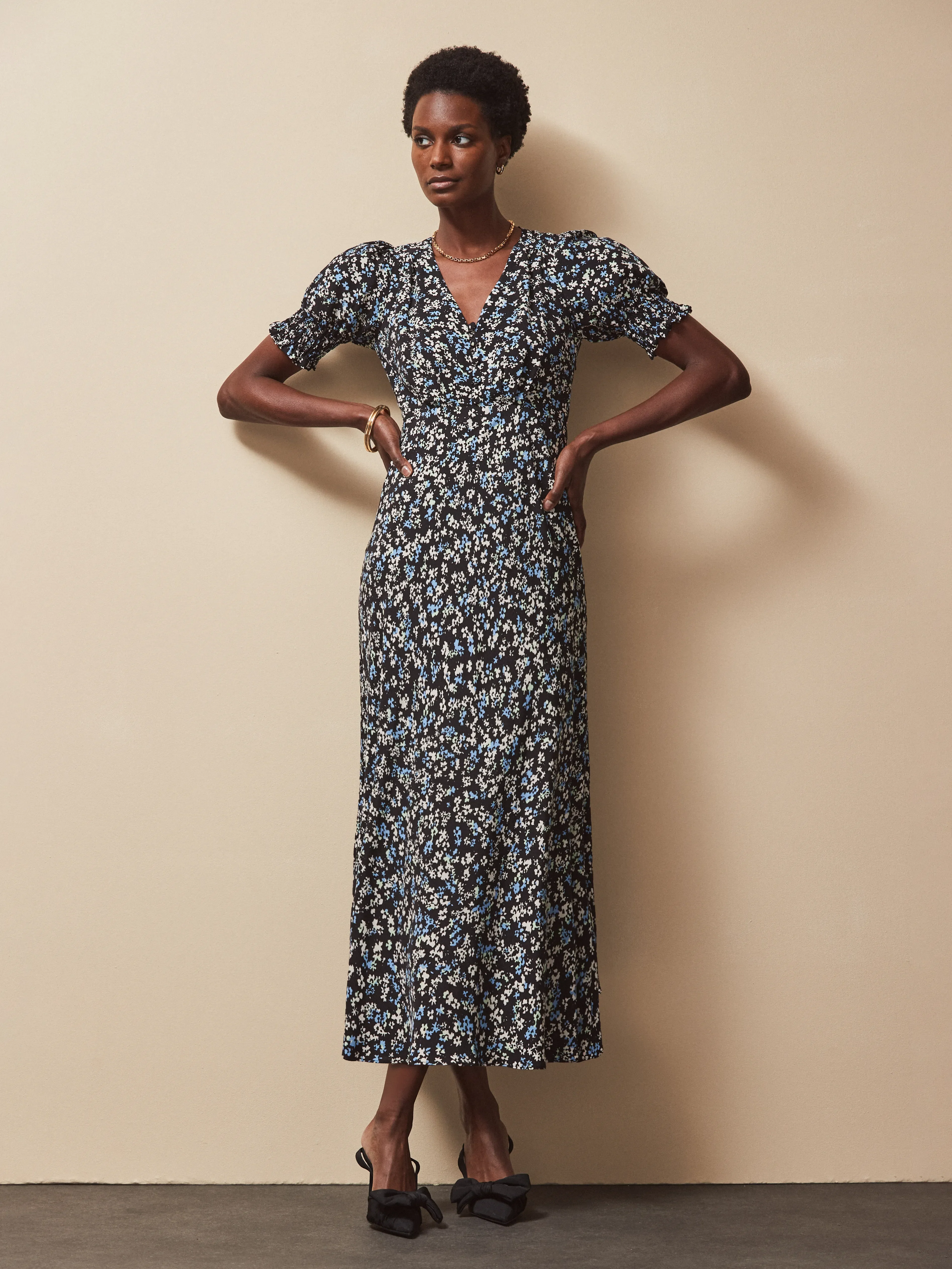 Blue Ditsy Print Shirred Cuff Midi Dress